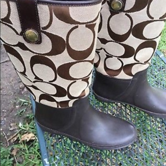 Coach Rain Boot 6.5 - Picture 2 of 3